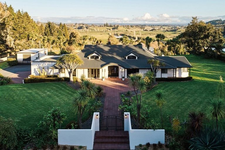 Photo of property in 90 Taniwha Place, Bethlehem, Tauranga, 3176