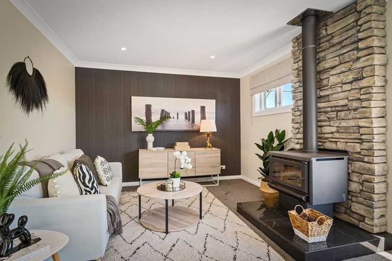 Photo of property in 2 Whanake Street, Titahi Bay, Porirua, 5022