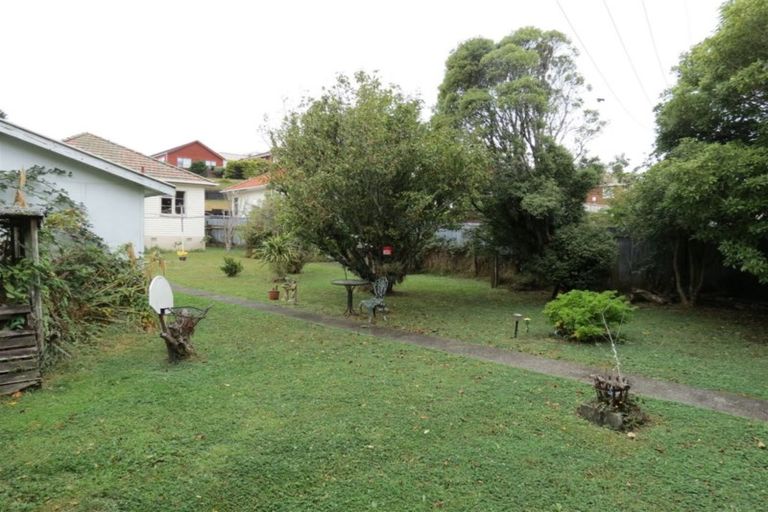 Photo of property in 28 Bould Street, Johnsonville, Wellington, 6037