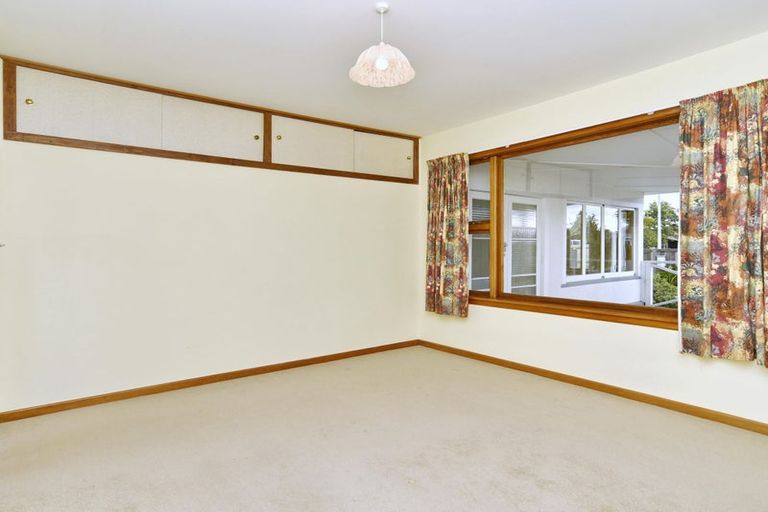 Photo of property in 560 Main North Road, Belfast, Christchurch, 8051