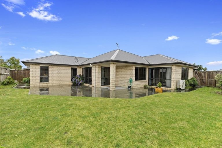 Photo of property in 14 Foxbury Court, Rototuna North, Hamilton, 3210