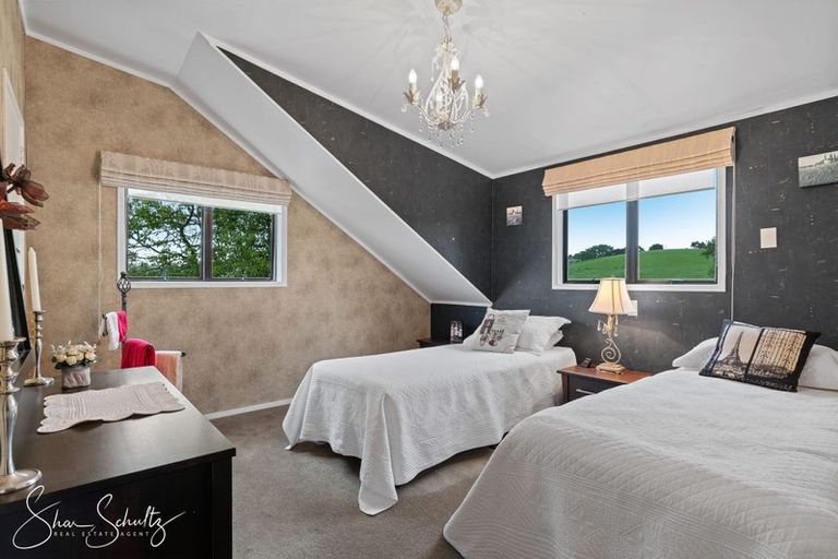 Photo of property in 31 Franklin Road, Paparoa, 0571