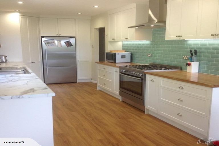 Photo of property in 18 Churchill Drive, Taradale, Napier, 4112