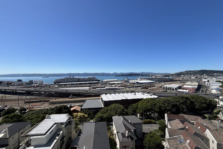 Photo of property in Mansfield Towers, 1 Grant Road, Thorndon, Wellington, 6011