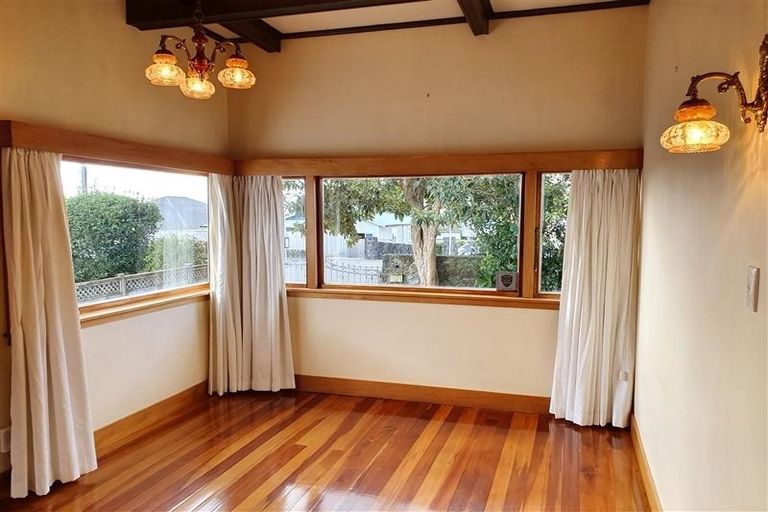 Photo of property in 13 Mount Albert Road, Mount Albert, Auckland, 1025