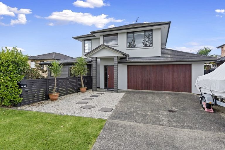 Photo of property in 214 Schnapper Rock Road, Schnapper Rock, Auckland, 0632