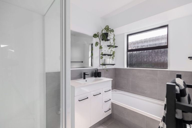 Photo of property in 5 Edwins Way, Burwood, Christchurch, 8083