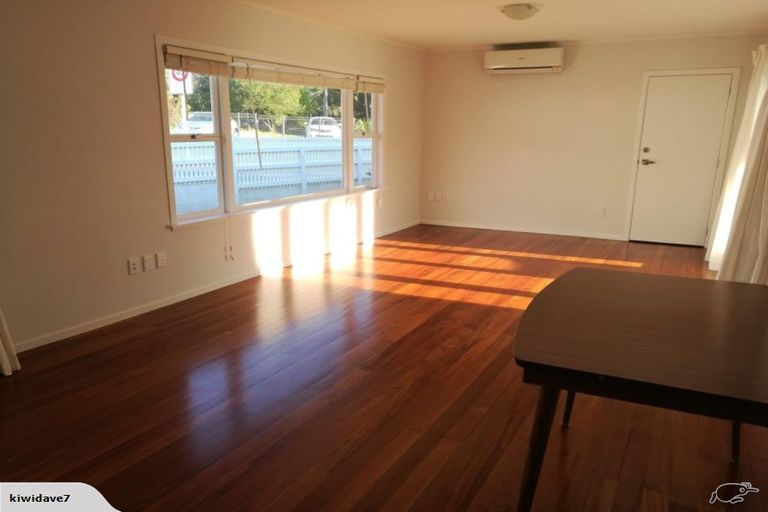 Photo of property in 5 Domain Lane, Mangere Bridge, Auckland, 2022