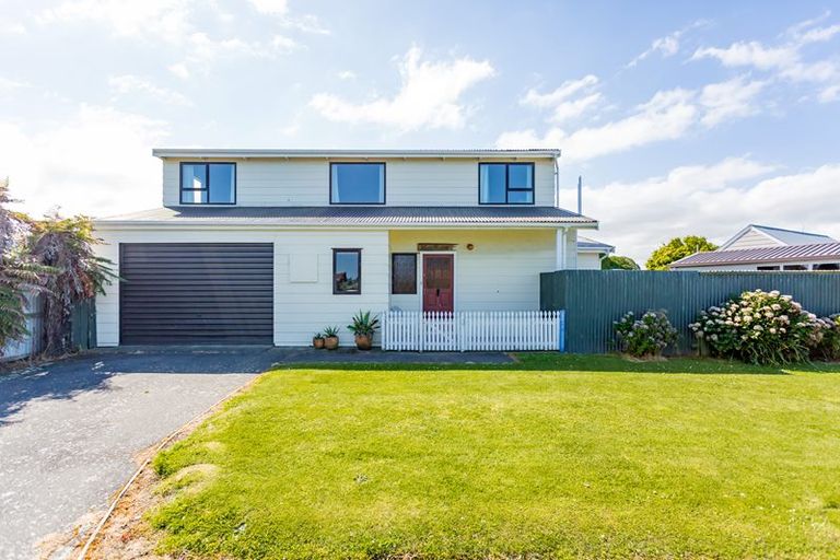 Photo of property in 1 Ocean View Place, Southbridge, Leeston, 7683