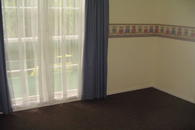 Photo of property in 21 Hicks Close, Whitby, Porirua, 5024