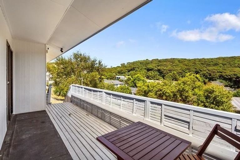 Photo of property in 49b Albatross Close, Whitby, Porirua, 5024