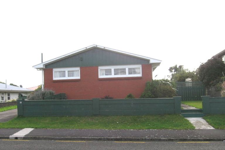 Photo of property in 45 Baylands Drive, Newlands, Wellington, 6037