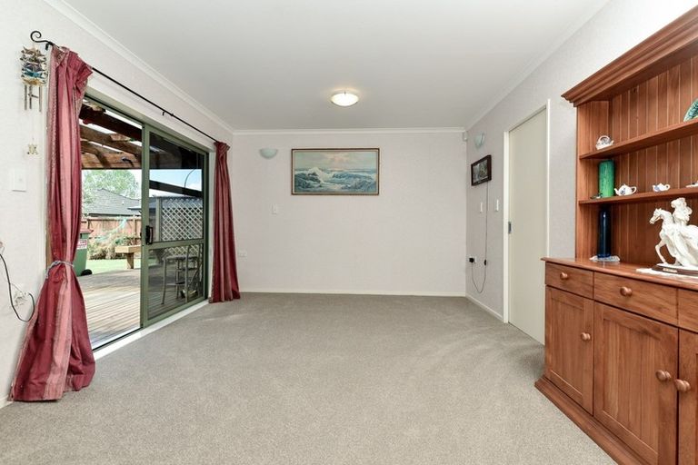 Photo of property in 8 Greenough Place, Rototuna, Hamilton, 3210