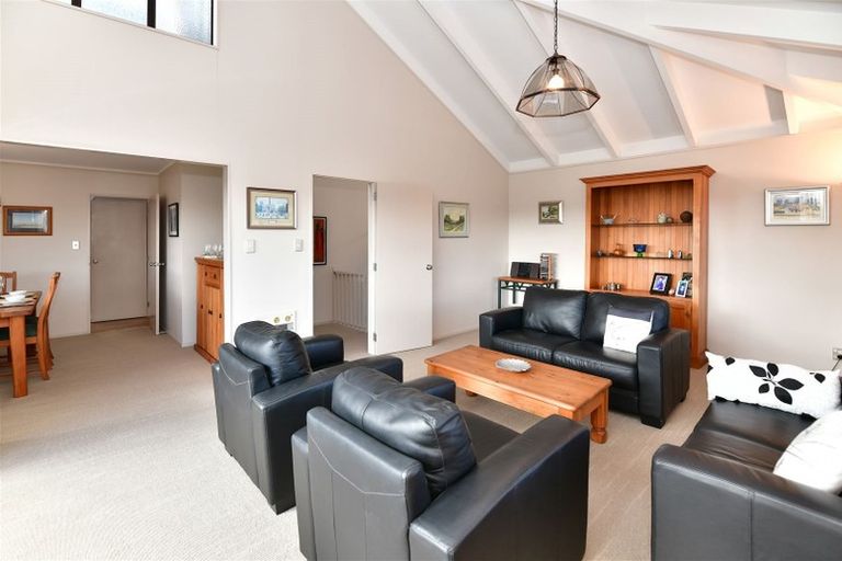 Photo of property in 29 Marellen Drive, Red Beach, 0932