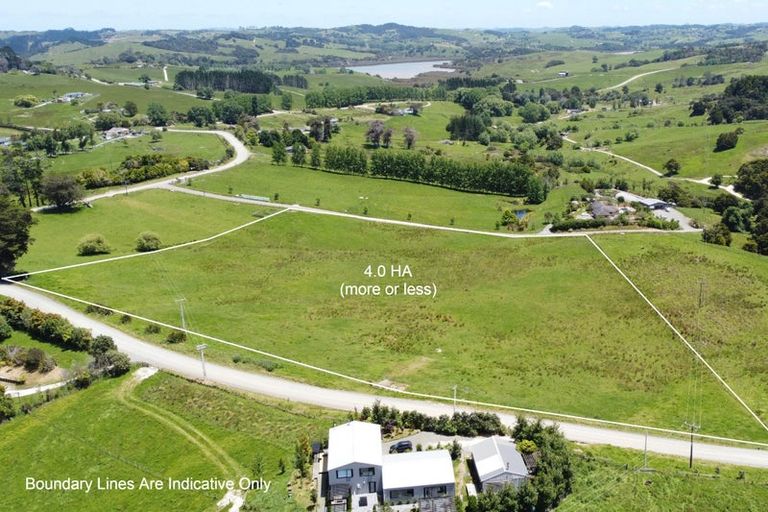 Photo of property in 208 Mountain Road, Maungaturoto, 0587