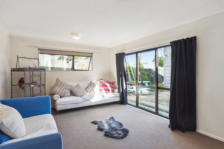 Photo of property in 39 Tennis Court Road, Raumati South, Paraparaumu, 5032