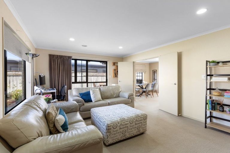 Photo of property in 8 Cleveland Heights, Kelvin Grove, Palmerston North, 4414