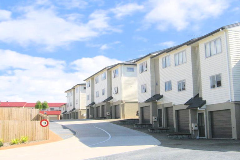 Photo of property in 45/22 Northcross Drive, Oteha, Auckland, 0632