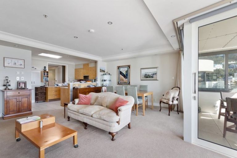 Photo of property in 10/318 Oriental Parade, Oriental Bay, Wellington, 6011