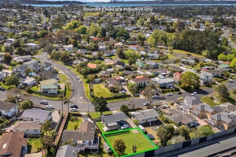 Photo of property in 37a Oreil Avenue, West Harbour, Auckland, 0618