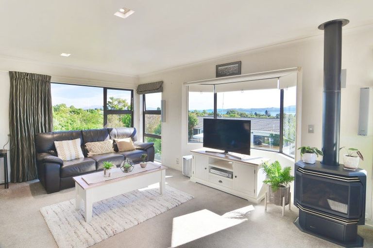 Photo of property in 15 Normand Place, Richmond Heights, Taupo, 3330