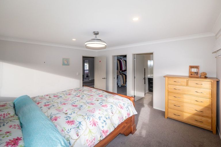 Photo of property in 24 Mauldeth Terrace, Churton Park, Wellington, 6037