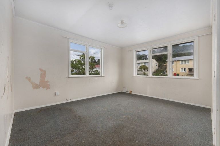 Photo of property in 161 Champion Street, Cannons Creek, Porirua, 5024