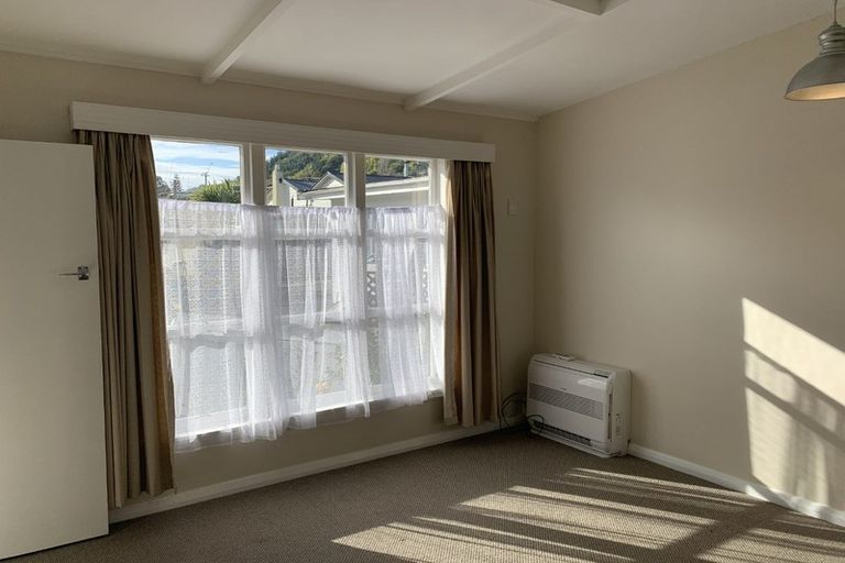 Photo of property in 8/93 Waikawa Road, Picton, 7220