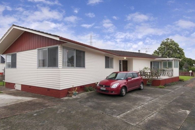 Photo of property in 62 Edgewater Drive, Pakuranga, Auckland, 2010