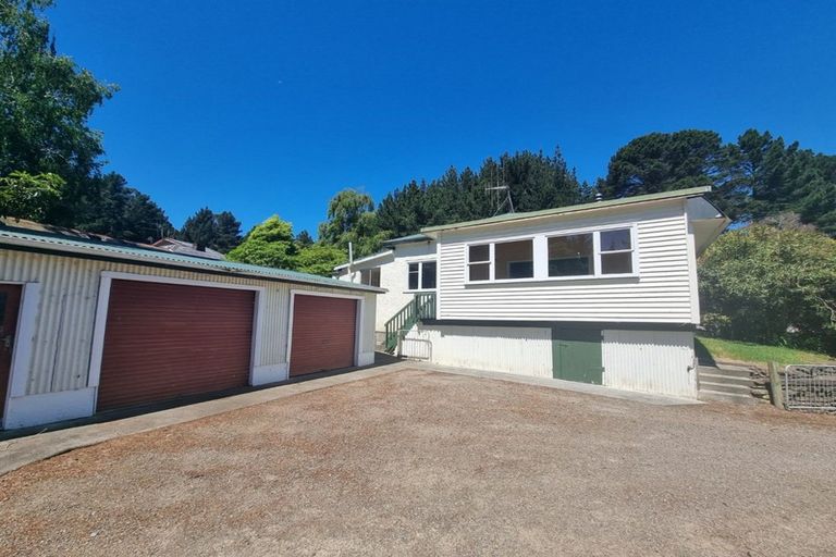 Photo of property in 11 Fitzherbert East Road, Aokautere, Palmerston North, 4471