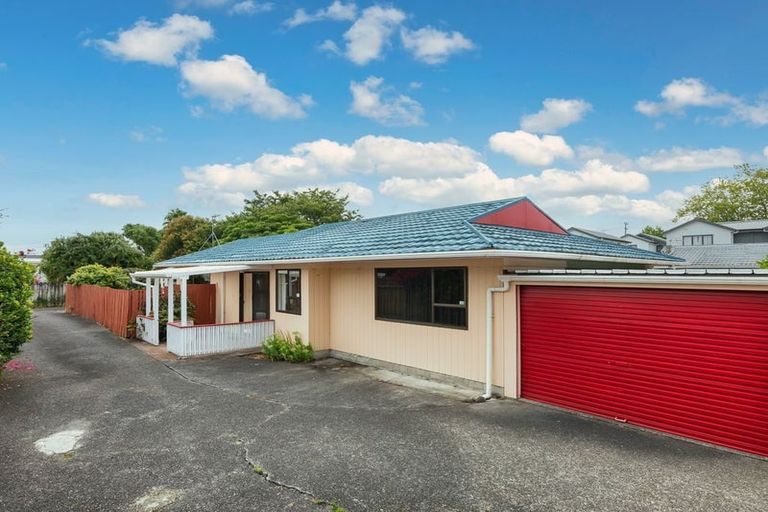 Photo of property in 1/63 Tabitha Crescent, Henderson, Auckland, 0612