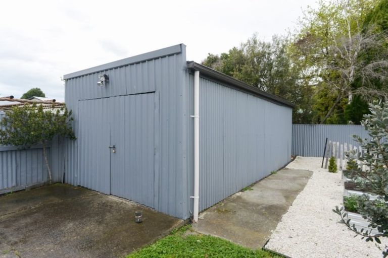 Photo of property in 12 O'connell Place, Havelock North, 4130