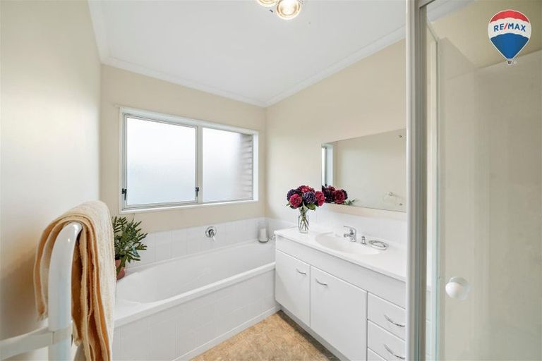 Photo of property in 18 Galveston Grove, Totara Park, Upper Hutt, 5018