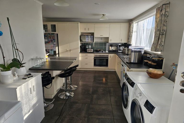 Photo of property in 125 Waiwhetu Road, Waterloo, Lower Hutt, 5011