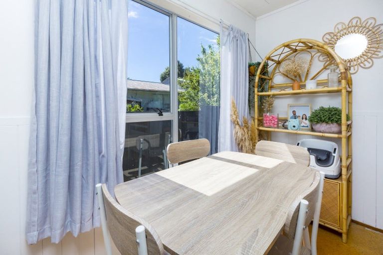 Photo of property in 11 Beryl Grove, Birchville, Upper Hutt, 5018