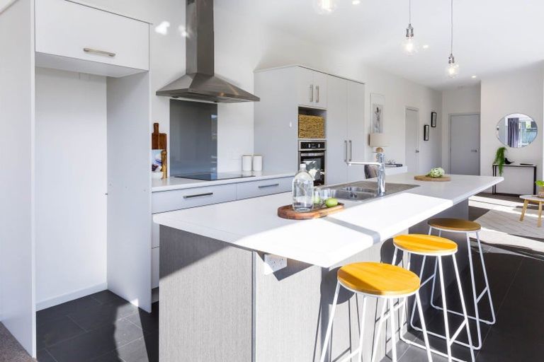 Photo of property in 16 Lane Street, Wallaceville, Upper Hutt, 5018