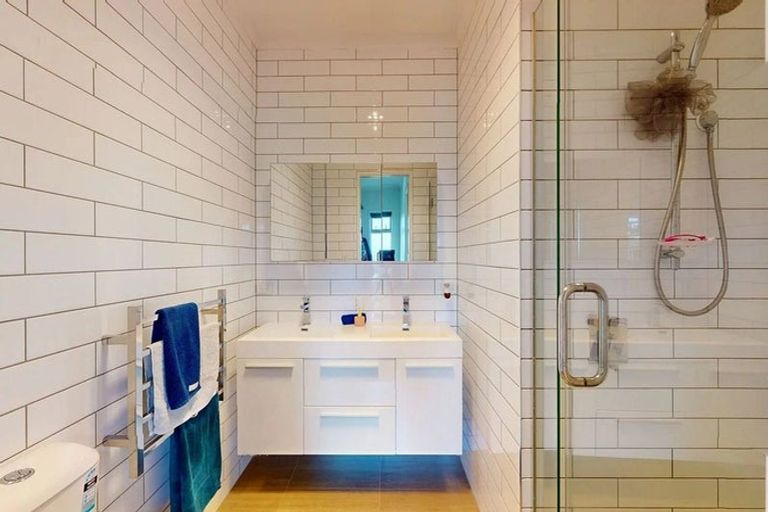 Photo of property in 29 Cresswell Place, Johnsonville, Wellington, 6037