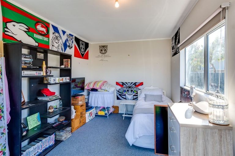 Photo of property in 2 Alexander Avenue, Onekawa, Napier, 4110