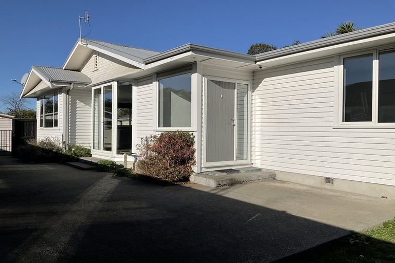 Photo of property in 102 Stapletons Road, Richmond, Christchurch, 8013