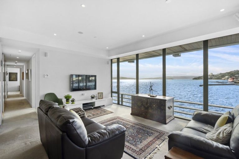 Photo of property in Clyde Quay Wharf, 1a/7 Clyde Quay Wharf, Te Aro, Wellington, 6011