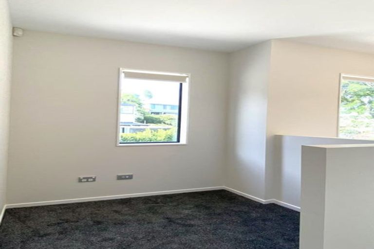 Photo of property in 28b Rotoma Rise, Clover Park, Auckland, 2019