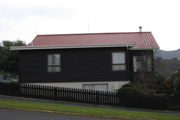 Photo of property in 44 Harrington Street, Port Chalmers, 9023