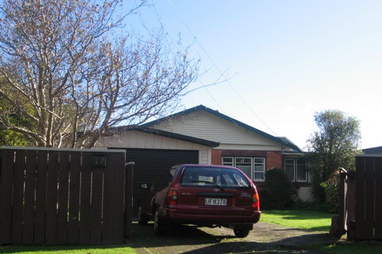 Photo of property in 17 Collingwood Street, Waterloo, Lower Hutt, 5011