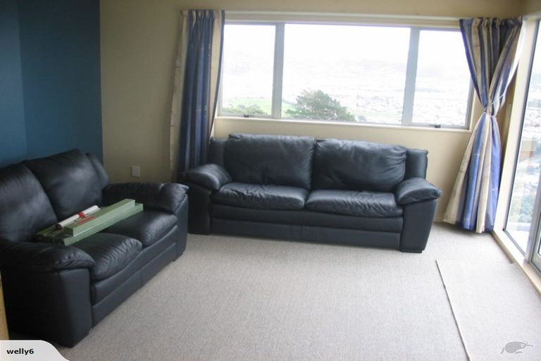 Photo of property in 4 Lyons Crescent, Strathmore Park, Wellington, 6022