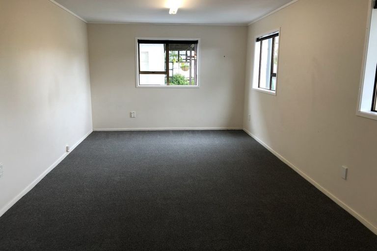 Photo of property in 1/81 Clovelly Road, Bucklands Beach, Auckland, 2012