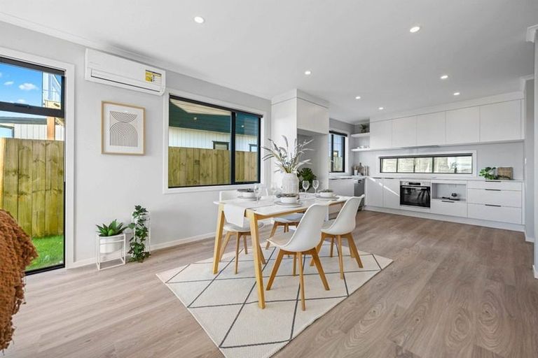 Photo of property in 2/44 Rose Berry Crescent, Flagstaff, Hamilton, 3210