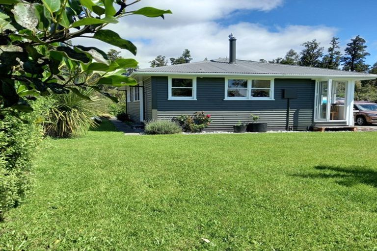 Photo of property in 6 Opuka Place, Haast, 7886