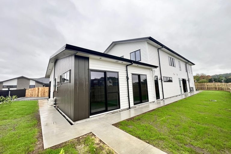 Photo of property in 16 Kiokio Place, Swanson, 0614