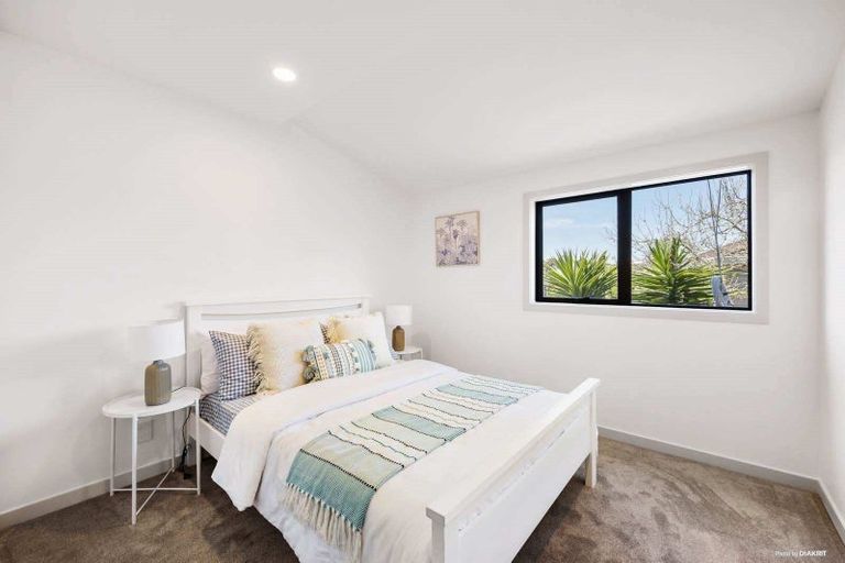 Photo of property in 43b Centorian Drive, Windsor Park, Auckland, 0632