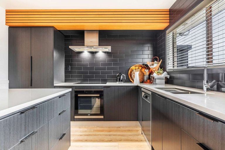 Photo of property in 22 Matipo Place, Edgecumbe, 3120